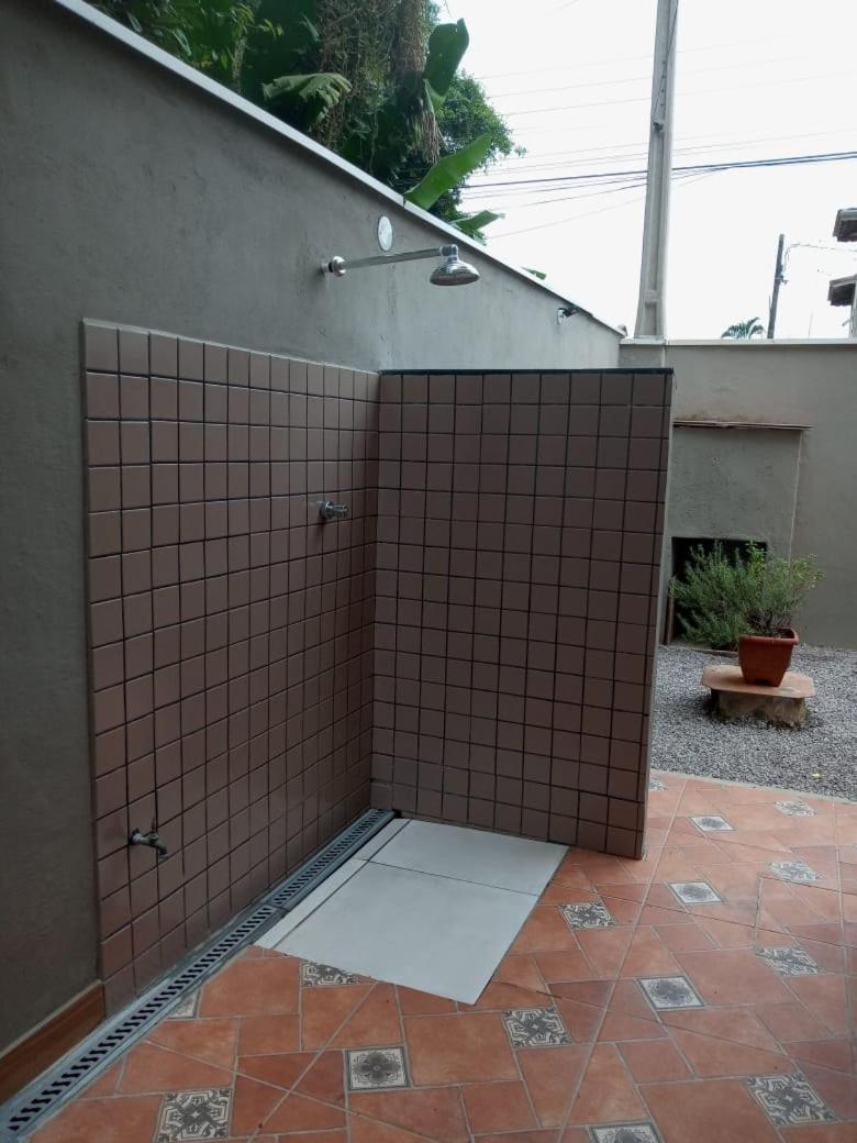Casa Estilo Minimalista Em Ubatuba Villa Kültér fotó
